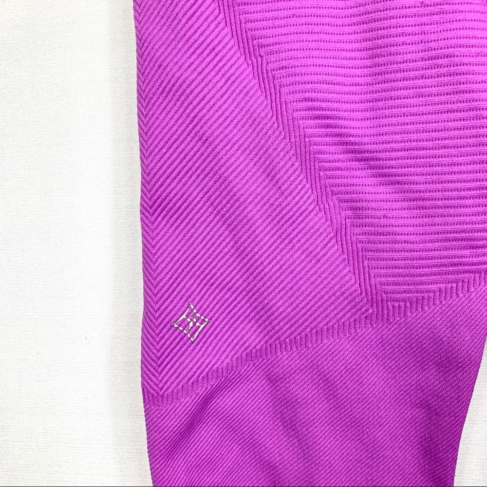 Peloton NUX Seamless Shapeshifter Legging - Picture 4 of 4